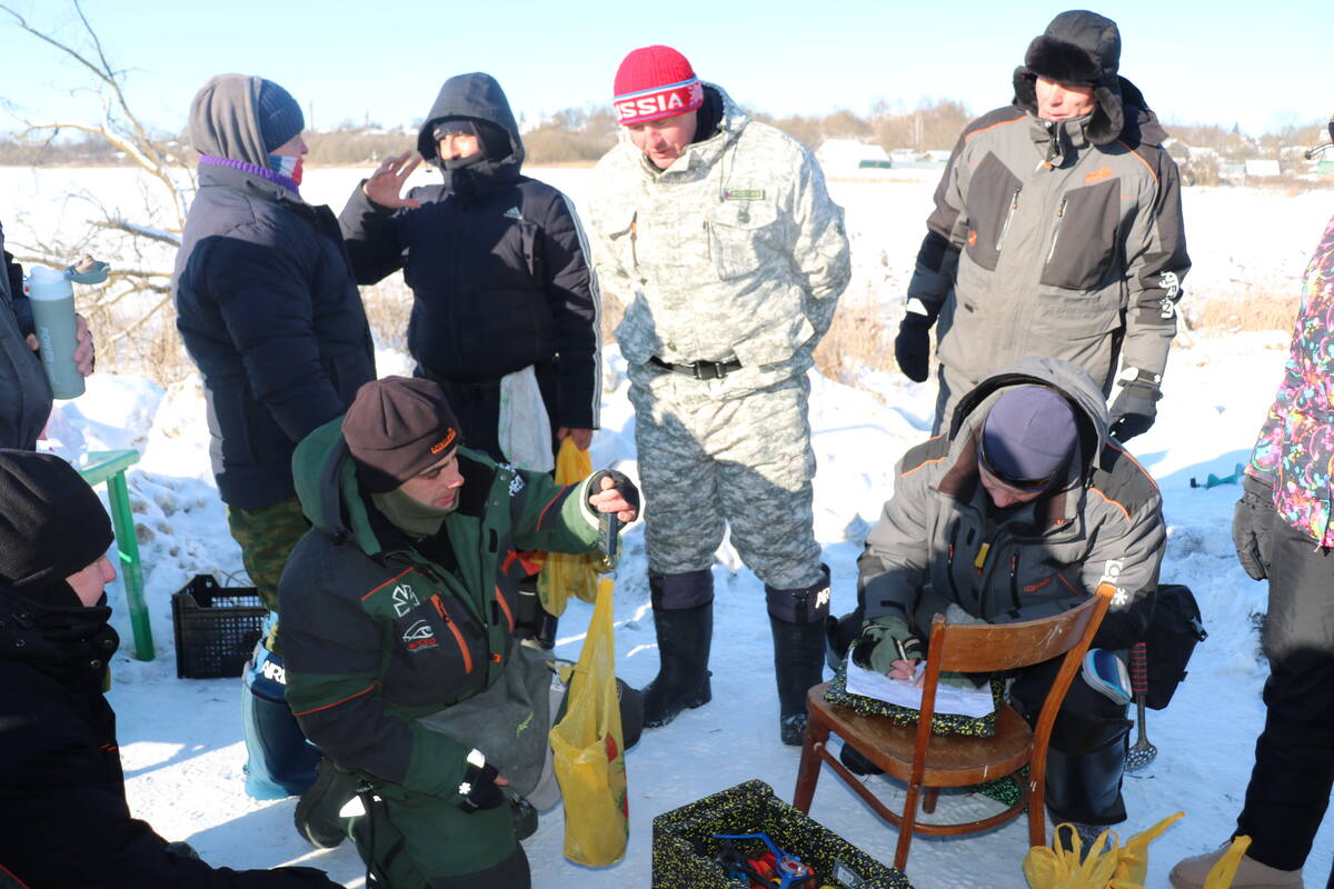 В Стародубе прошёл турнир по рыбной ловле на мормышку со льда