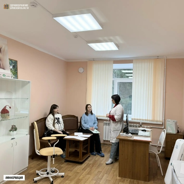 В Стародубском районе работает Школа будущих родителей