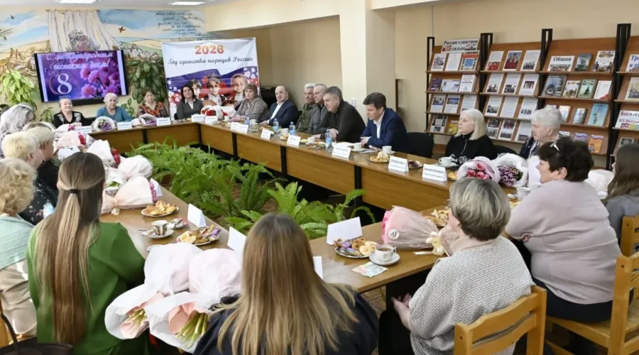 Брянский губернатор встретился с матерями и женами погибших защитников Отечества