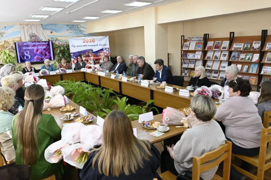 Брянский губернатор встретился с матерями и женами погибших защитников Отечества