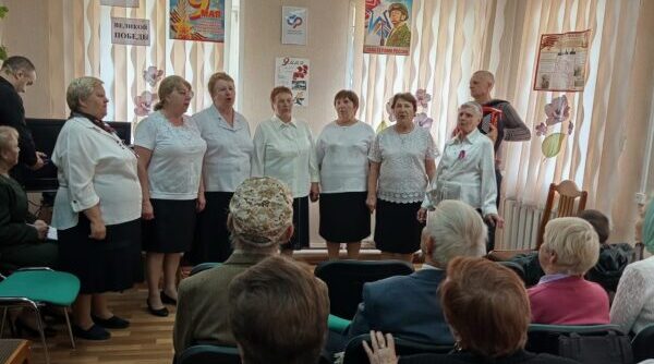 Климовчанки мудрого возраста радуют земляков песней