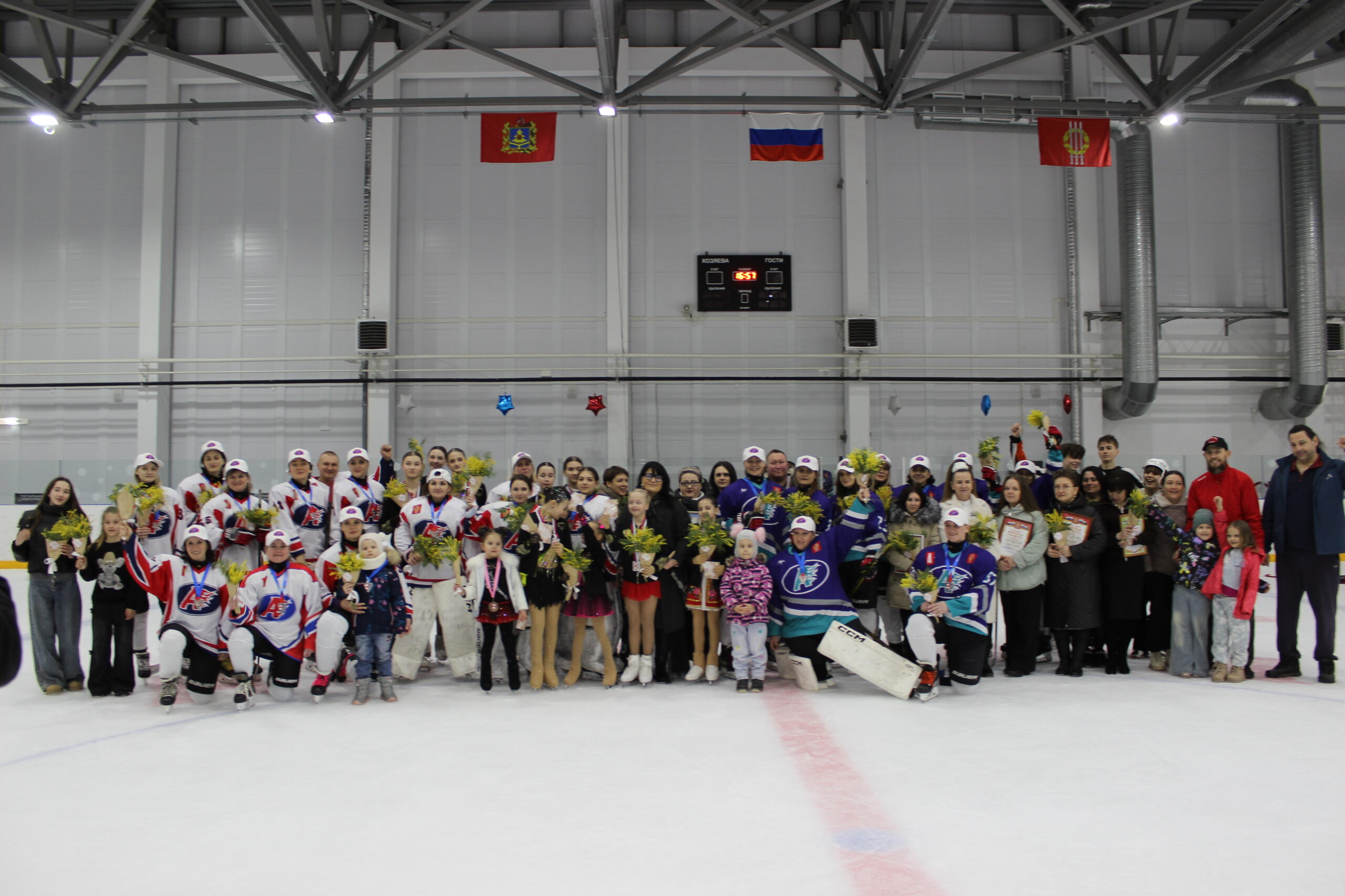 На Климовской ледовой арене состоялся красивый праздник