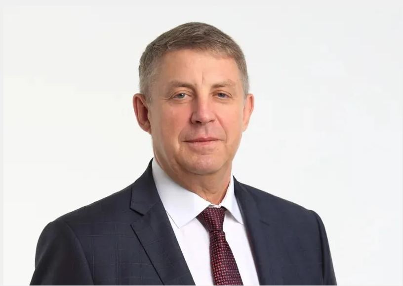 Губернатор Александр Богомаз поздравил с днем рождения Председателя Правительства РФ