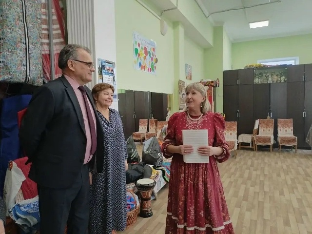 Чиновник посетил учреждения культуры города Брянска