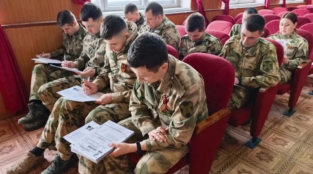 Брянские военнослужащие написали «Диктант Победы»