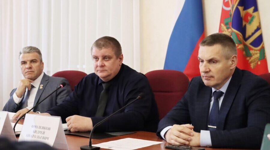 Депутаты сосредоточены на укреплении патриотизма, развитии спорта…