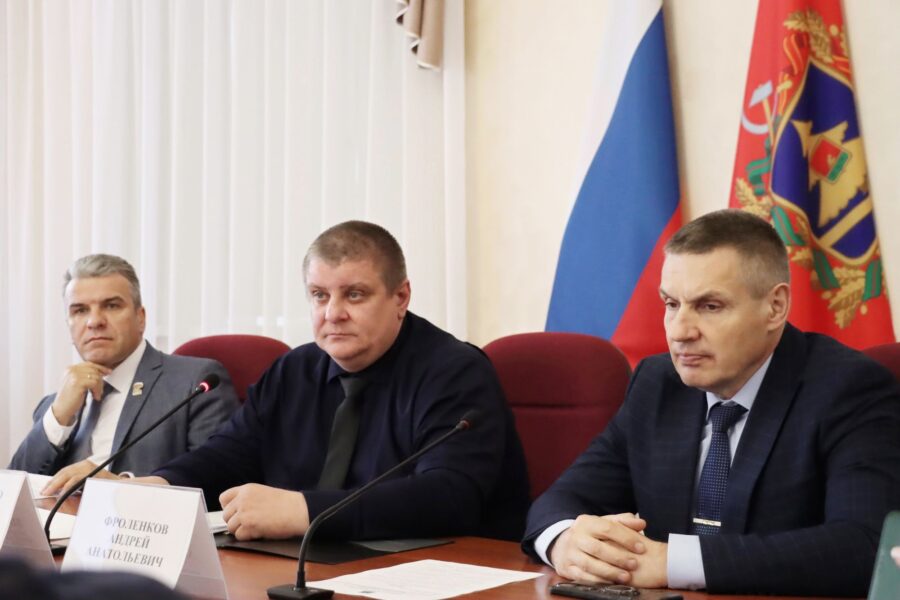 Депутаты сосредоточены на укреплении патриотизма, развитии спорта…