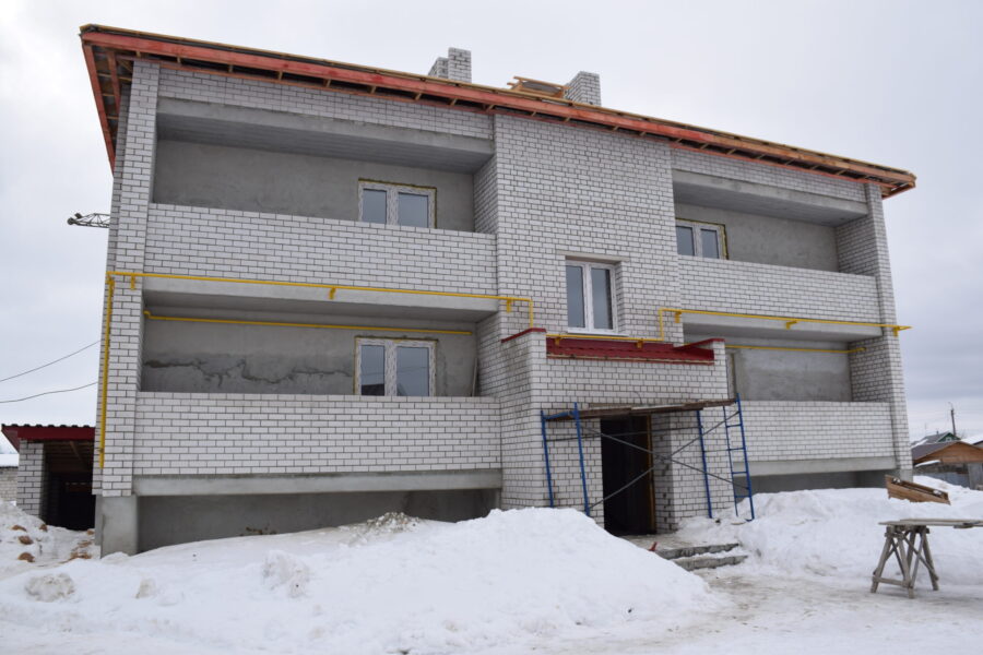 В Климовском районе продолжается работа по обеспечению жильём