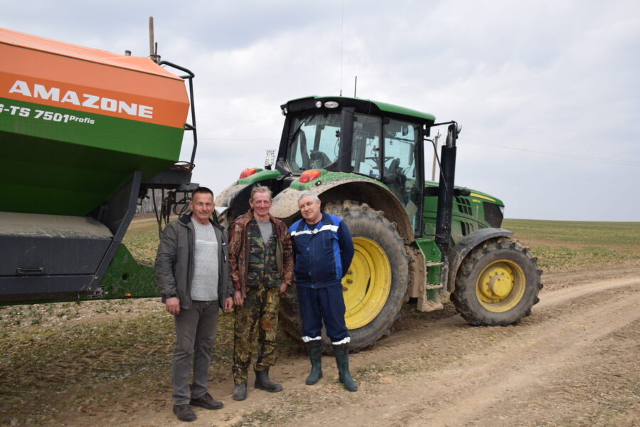 В Климовском районе приступили к подкормке озимых