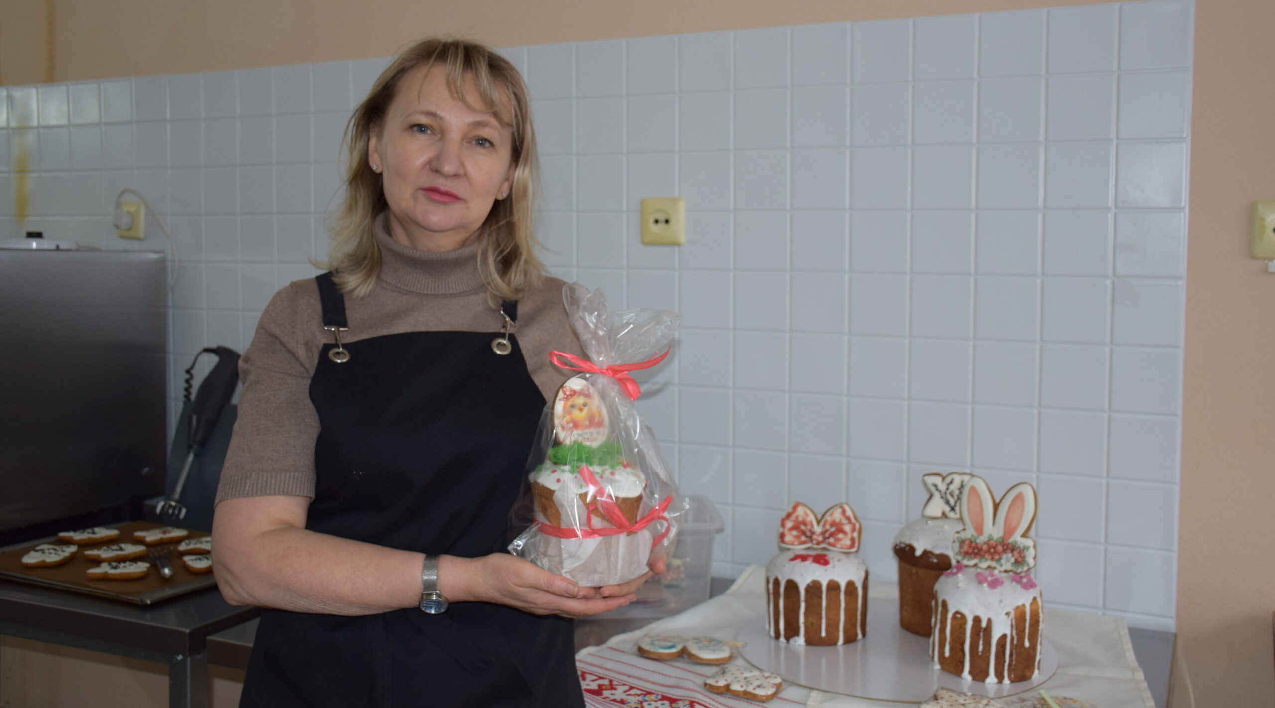 Климовчанка Елена Слинько рассказала о своём пути кондитера