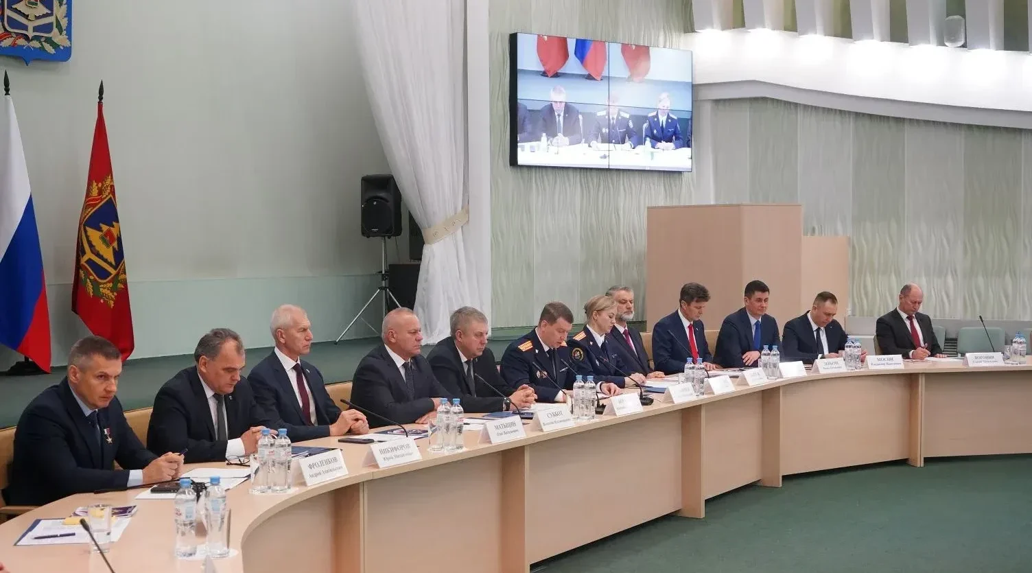 В Думе рассмотрели безопасность образовательной среды