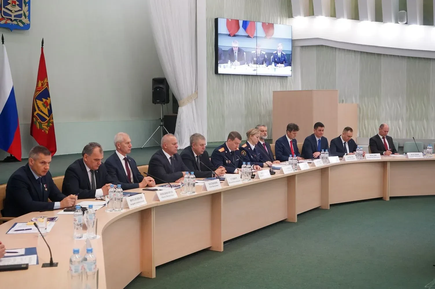 В Думе рассмотрели безопасность образовательной среды