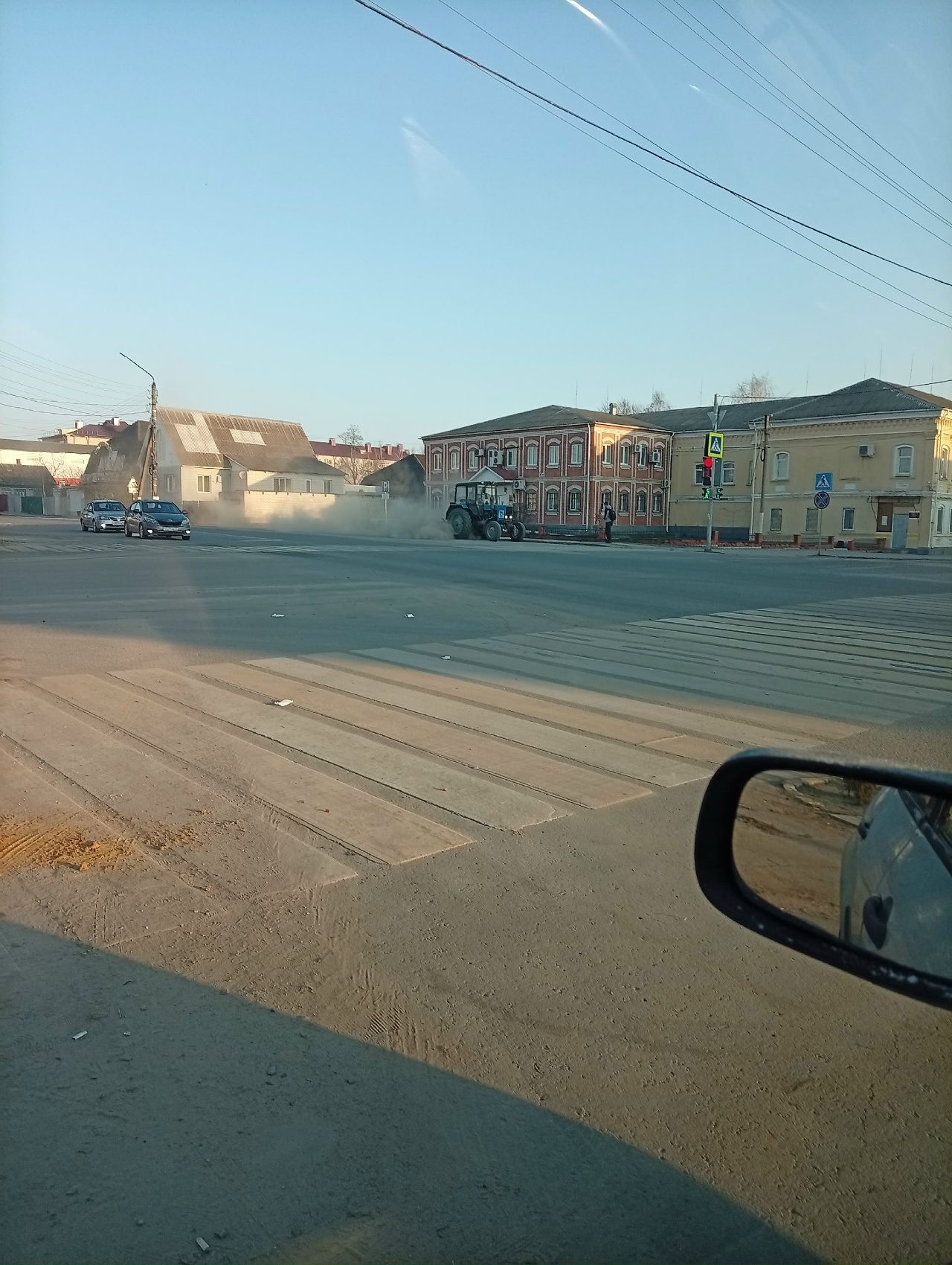 В Климово продолжают работу по уборке улиц