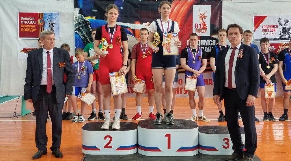 В Климово прошли соревнования по пауэрлифтингу, посвящённые 81-й годовщине Великой Победы