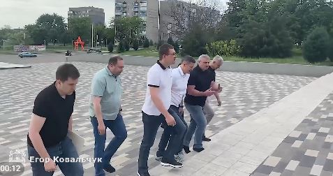 Егор Ковальчук находится с рабочей поездкой в Брянке ЛНР