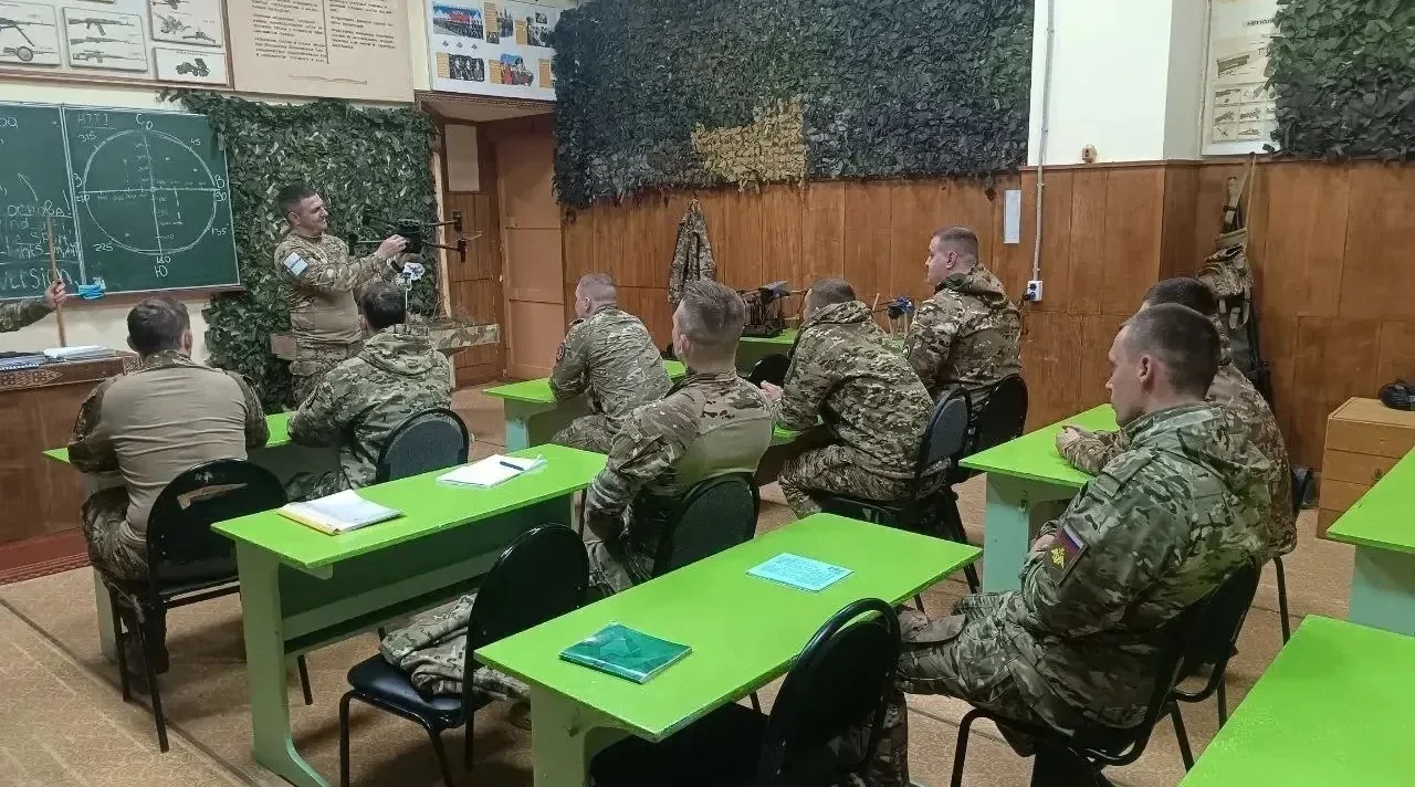 Егор Ковальчук встретился с бойцами добровольческой бригады «БАРС-Брянск»