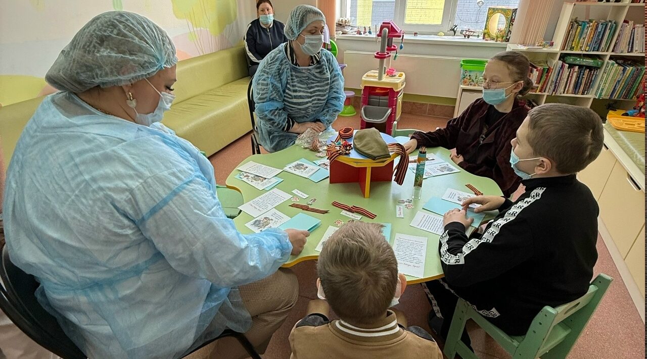 Подопечные фонда «Ванечка» написали Письмо Победы