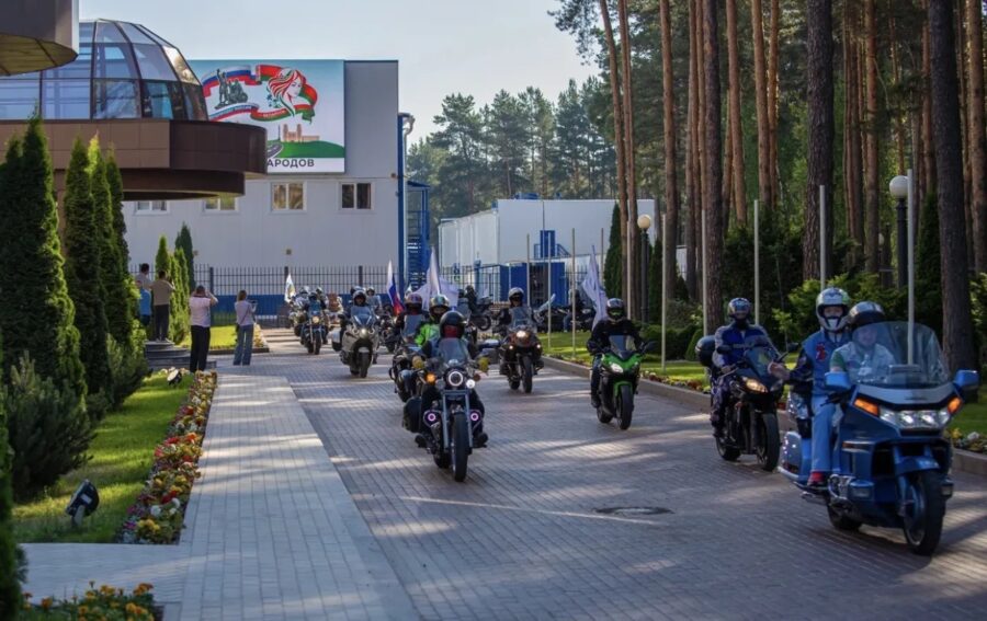 Работники брянского предприятия приняли участие в российско-белорусском автомотопробеге