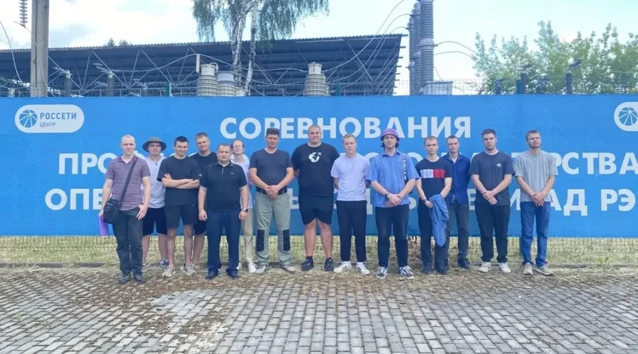 Специалисты филиала «Россети Центр» — «Брянскэнерго» организовали экскурсию