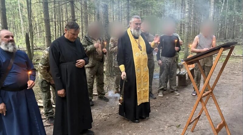Молитвой и делом климовчане помогают бойцам