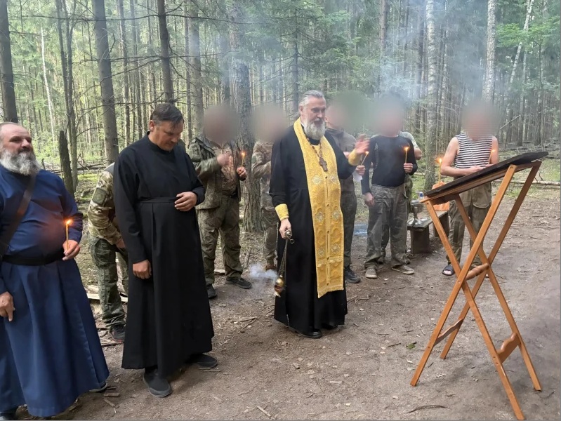 Молитвой и делом климовчане помогают бойцам