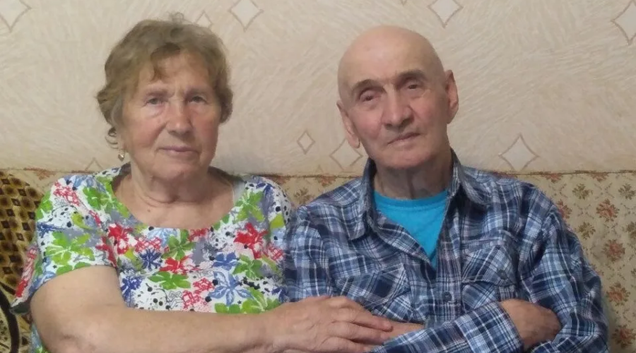 В Климовском районе семью Конопляных наградили медалью «За любовь и верность»