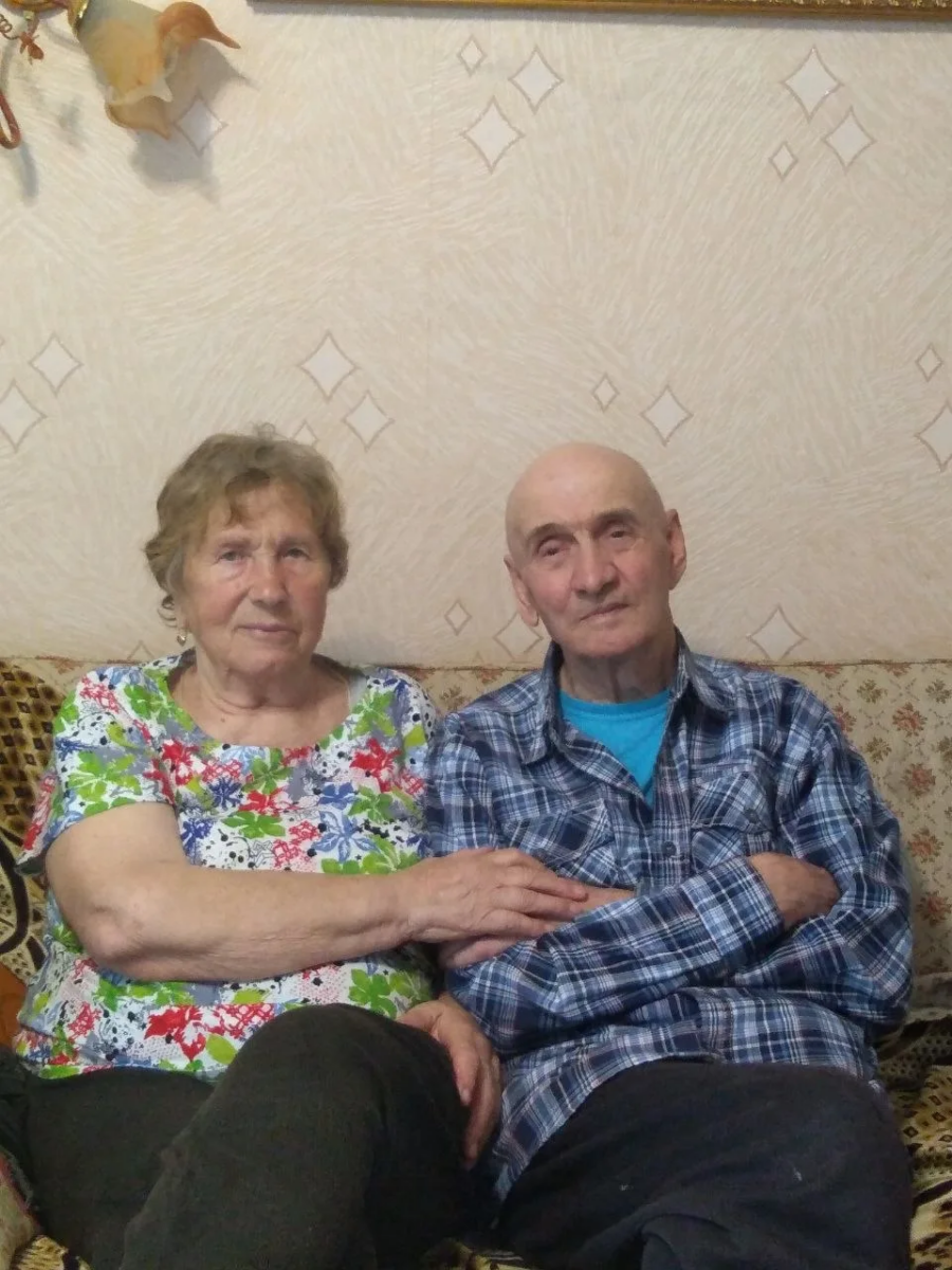 В Климовском районе семью Конопляных наградили медалью «За любовь и верность»