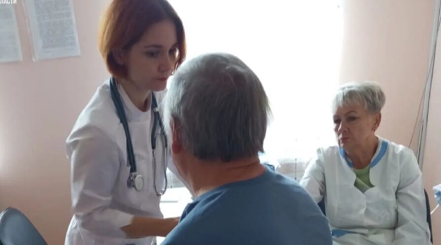 В районах области проходит диспансеризация