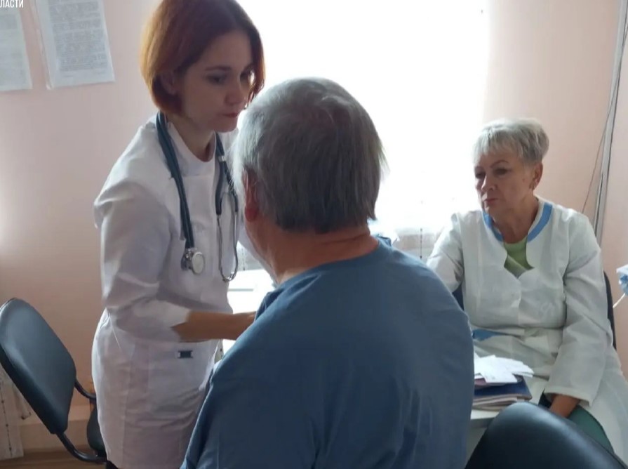 В районах области проходит диспансеризация