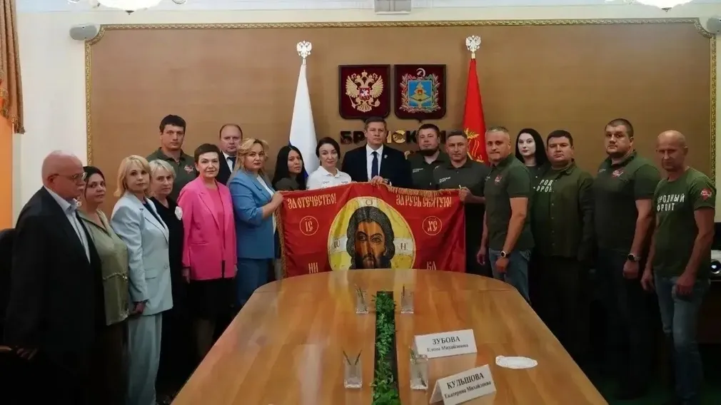 Брянские волонтеры регулярно помогают жителям Донбасса и бойцам на передовой