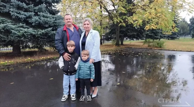 Уполномоченный по правам ребёнка Инна Мухина проголосовала в Брянске вместе с семьёй