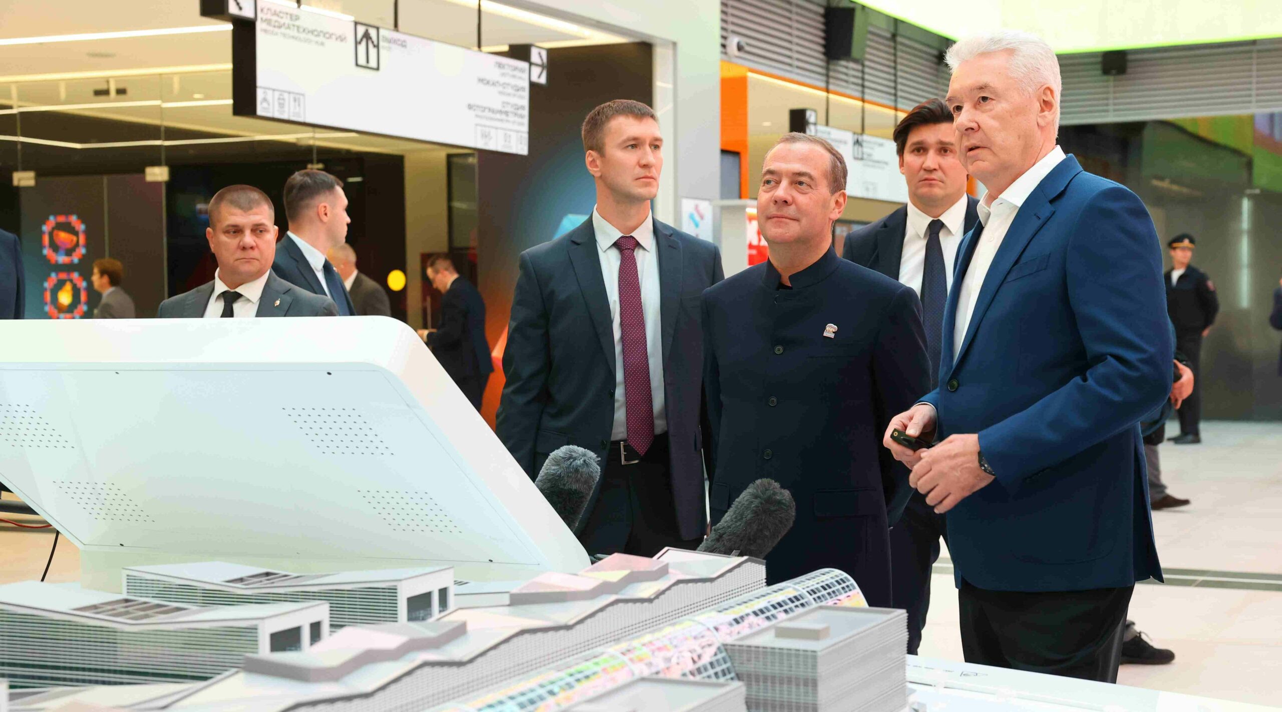 Медведев: технологическое лидерство должно стать основой российской экономики
