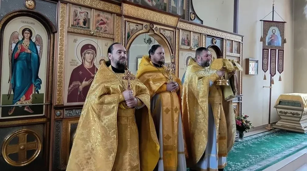 В Суземке прошло богослужение в день престольного праздника храма