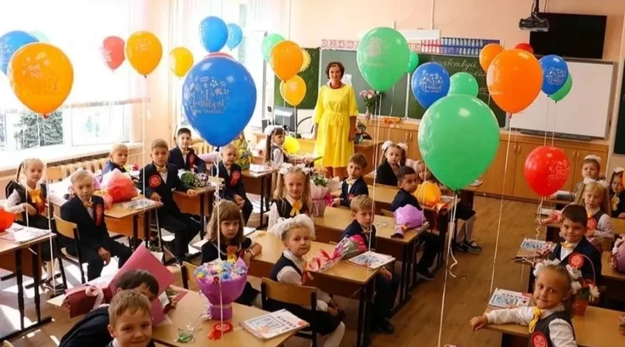 Ковальчук обратился к брянским педагогам и школьникам в День знаний