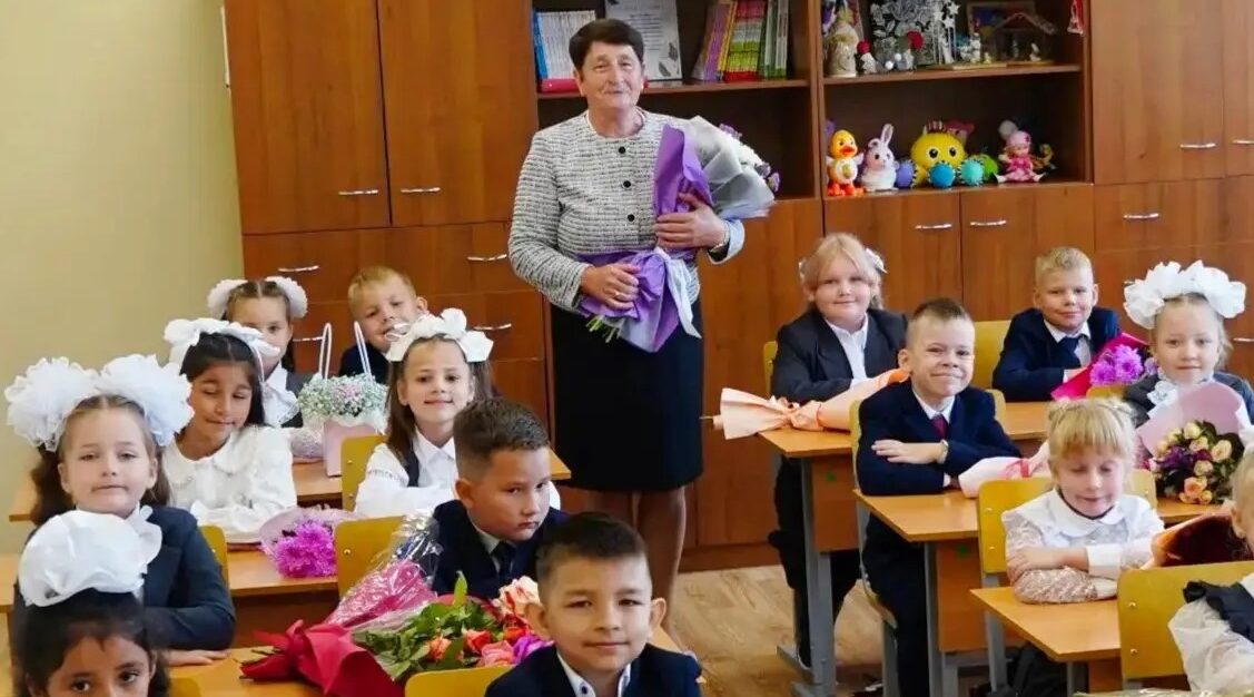 Губернатор Брянщины поздравил педагов с Днём учителя!