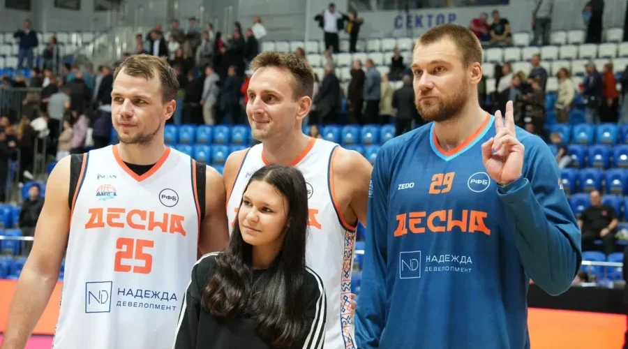 Брянская «Десна» одержала дебютную победу в Суперлиге